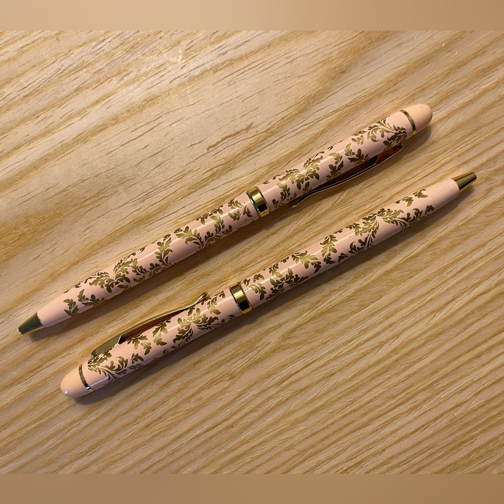 Langham Hotel Pink and Gold Pen Set - Picture 5 of 7